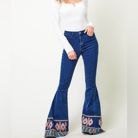 Saints & Hearts Bell Tribal Flare Embroidered Jeans - Picture 2 of 8